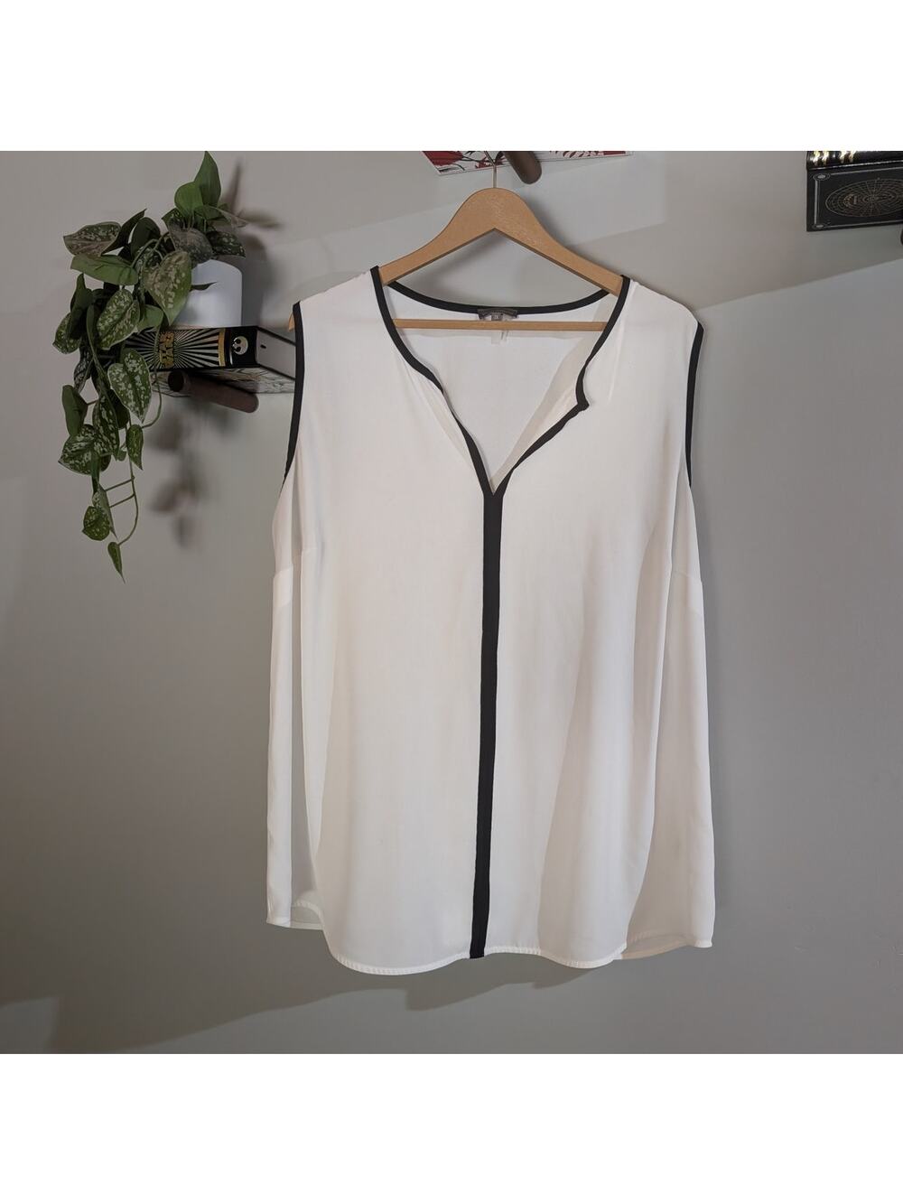 Vince Camuto | Dressy Office Black White Chiffon Tank Top | 2X